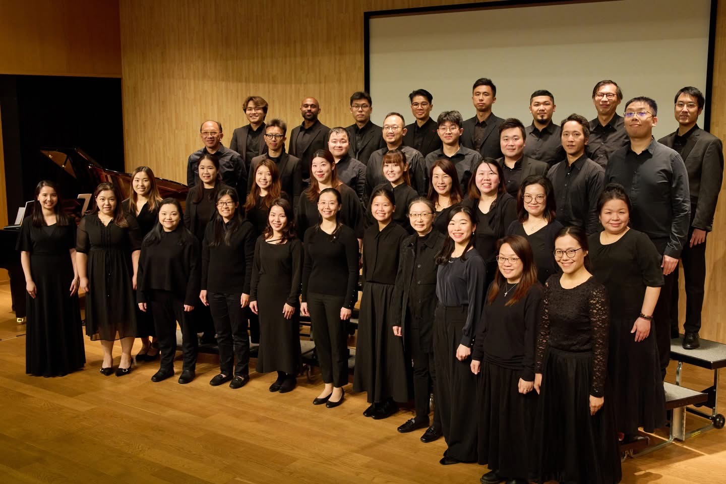 Voce Continuo choir performing